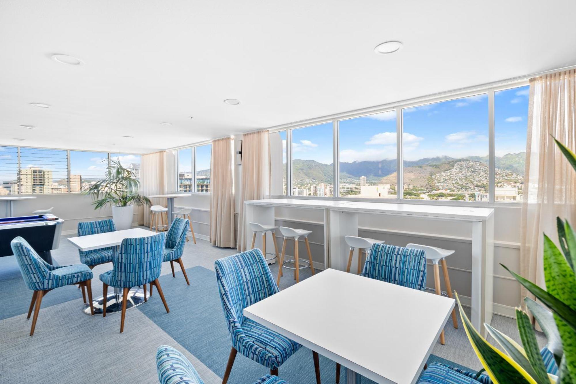 Pacific Monarch 1br With Great Ocean Views And Rooftop Pool! Apartment *