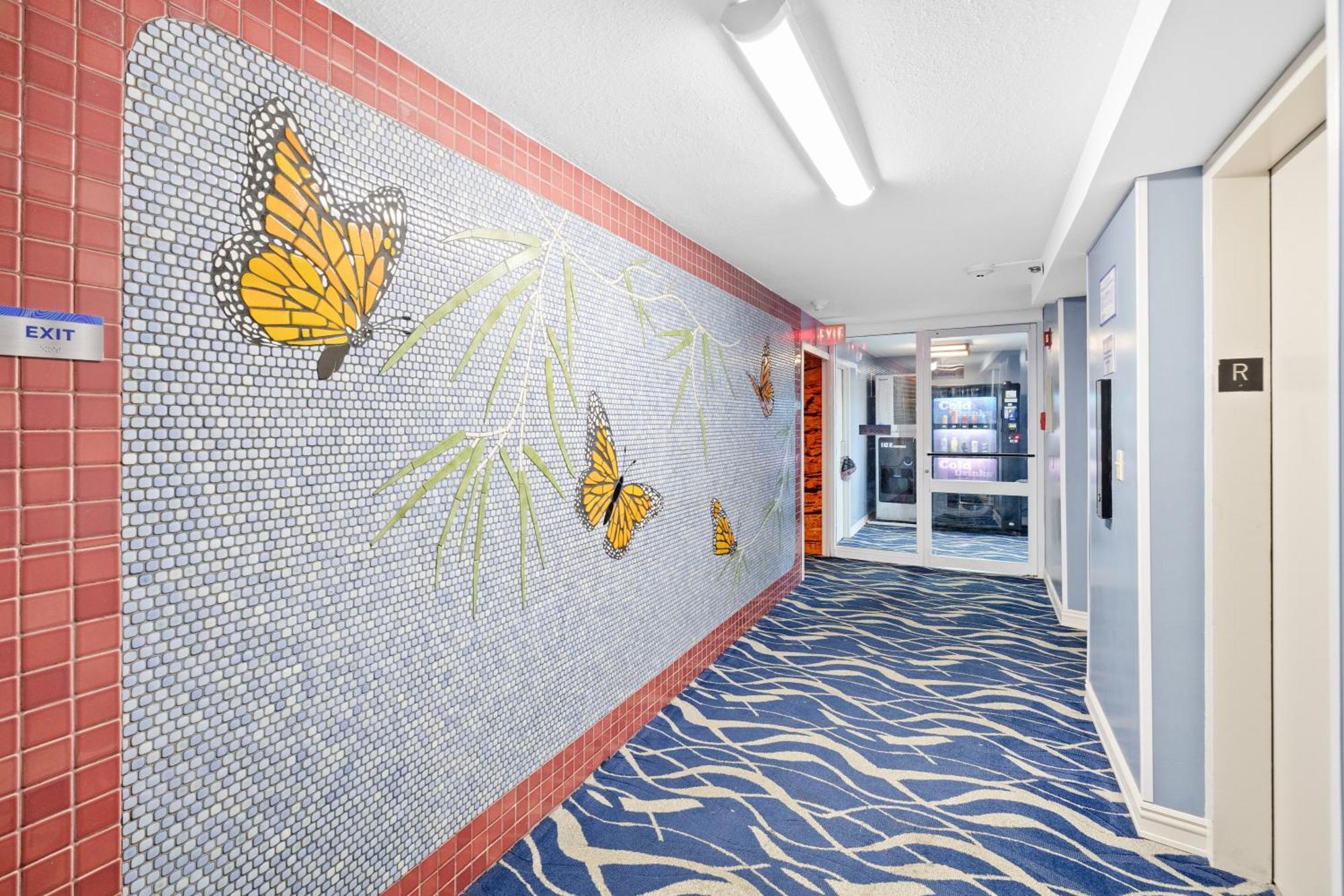 Pacific Monarch 1br With Great Ocean Views And Rooftop Pool! Honolulu